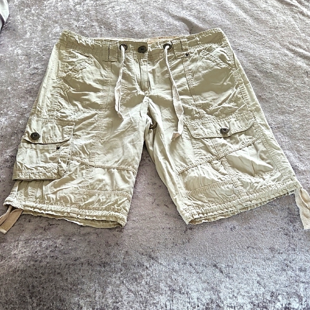 Dalia Collection Size 6 Cargo Shorts